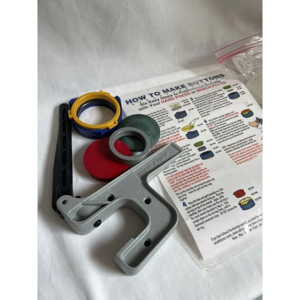 BADGE-A-MINIT BUTTON MAKER Hand Press & Supplies w/ Catalog. Vintage 80's.